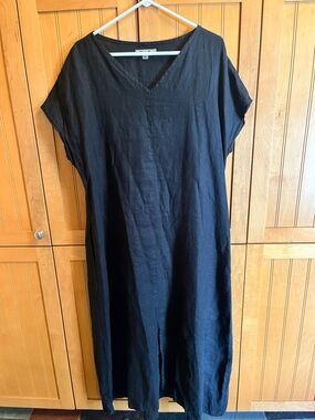 Flax Black Linen V-Neck Maxi Dress